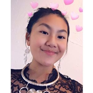 Meet your Posher, Eva